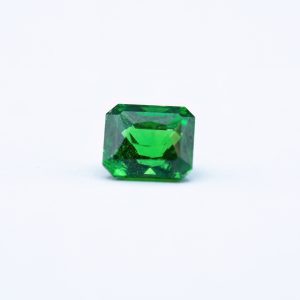 Tsavorite, 0.97 CT.